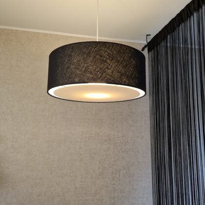 Apaļās formas lampa ar slēgto apakšu un D50 H18cm