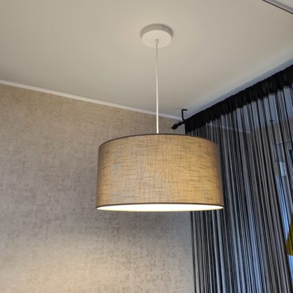 Apaļas formas griestu lampa ar diametru 40 cm