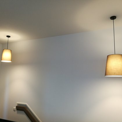 Lampas trepju zonā, konusveida : 1 gab. - D20 D25 H30cm, 1 gab. - D25 D35 H35 cm