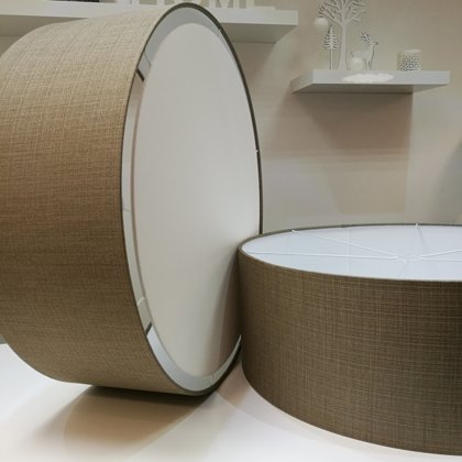 Griestu lampas ar D70 cm un daļēji slēgtu apakšu