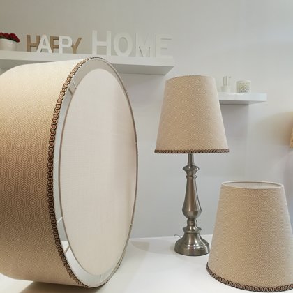 Lampu komplekts ar dekoratīvu apdares lentīti, griestu lampa D70 cm