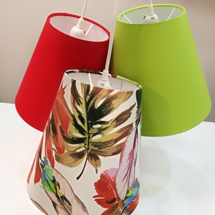 Pušķu lampa bērnu istabai no poliestera audumiem