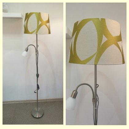 Olīvkrāsas svītras stāvlampā