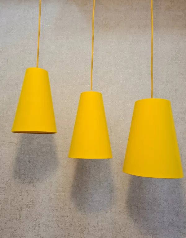 Lampas ar konusveida abažūriem , ar izmēriem : D10D15h25cm