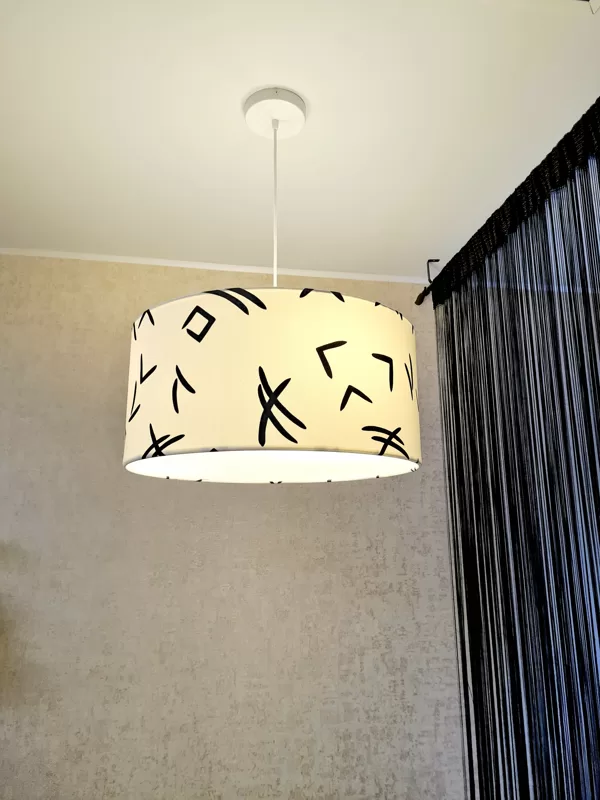 Klasiska apaļa lampa ar noslēgtu apakšu, diametrs: 50 cm , augstums 23cm