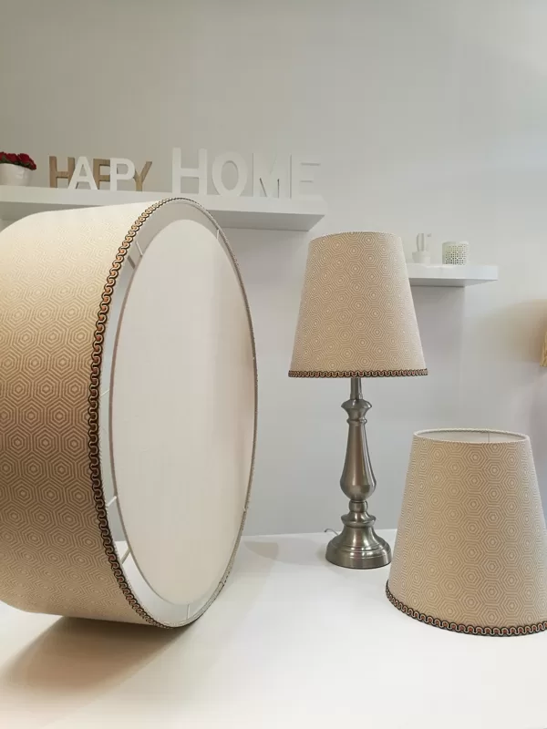 Lampu komplekts ar dekoratīvu apdares lentīti, griestu lampa D70 cm