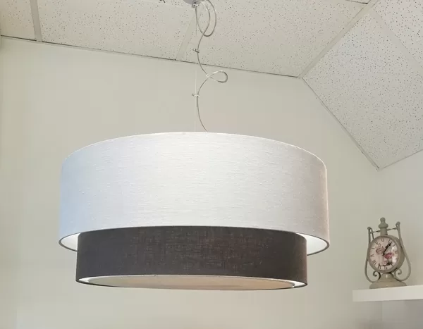 Lielā 2-līmeņu "tortītes"formas griestu lampa ar daļēji noslēgtu apakšu , ar D70 D60 cm