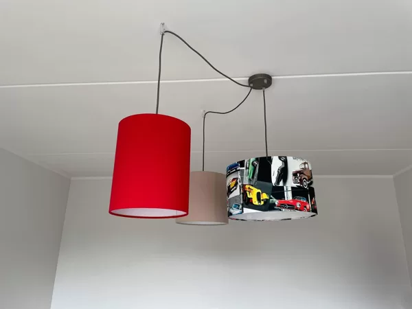 "Zirneklīša" lampa bērnu istabā, poliestera audumi