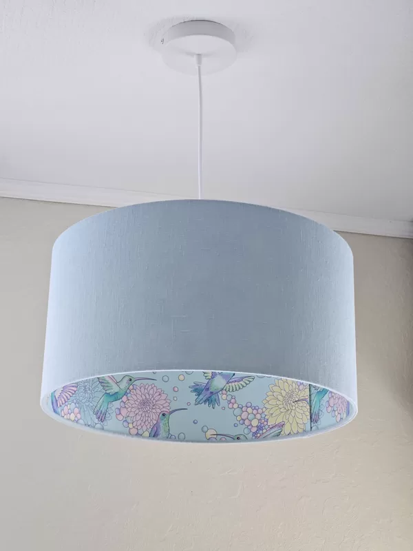 Skaista lampa ar kolibri printu un linu ārpusē, D 43cm